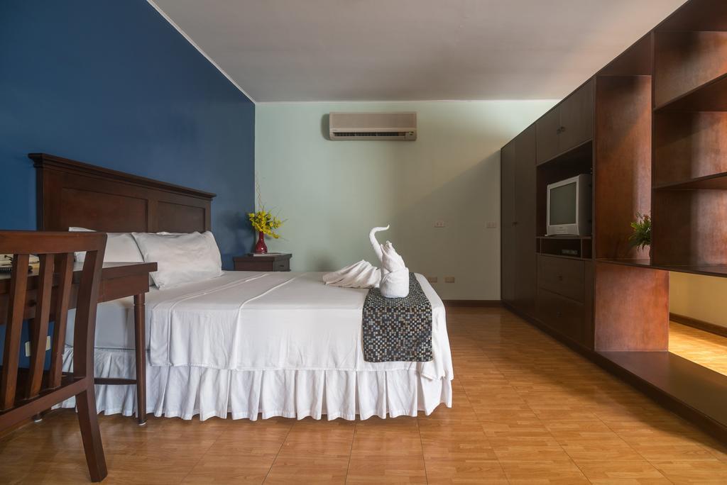 Oftana Suites Мандауе-Сіті Екстер'єр фото