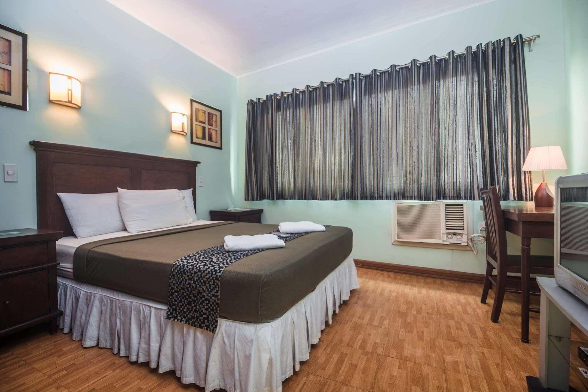 Oftana Suites Мандауе-Сіті Екстер'єр фото